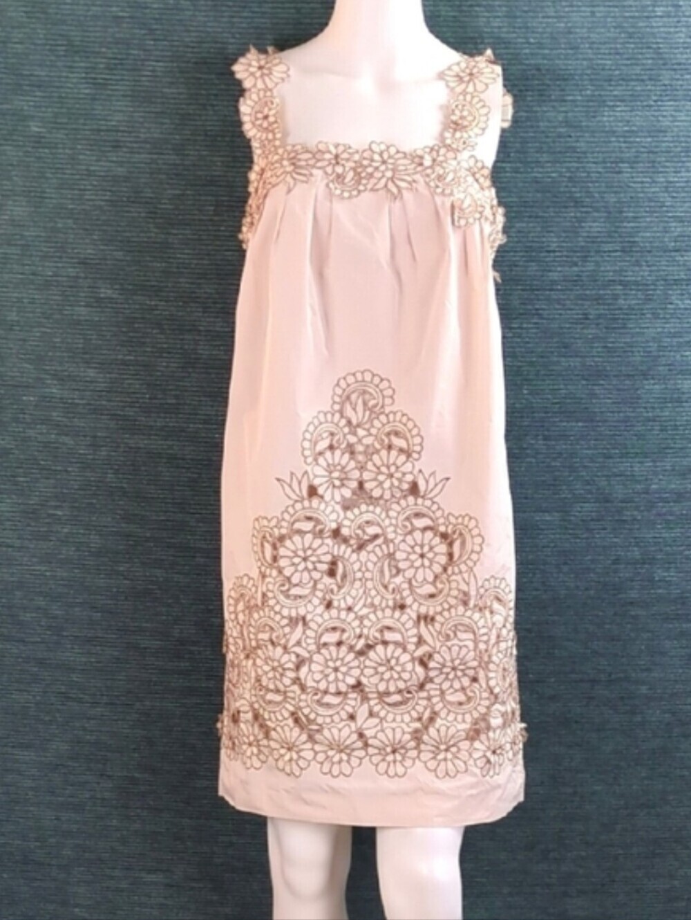 BCBGMaxAzria Cute Flowery Summer Dress!